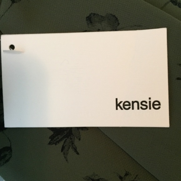 Kensie One Shoulder Blouse. Size XS. - Picture 5 of 8